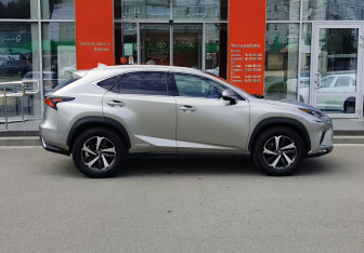 Подержанный автомобиль Lexus NX 2019 года (4 фото)