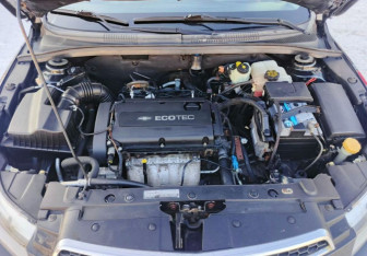 Подержанный автомобиль Chevrolet Cruze Sedan 2011 года (11 фото)