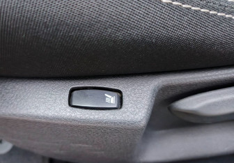 Подержанный автомобиль Renault Logan Sedan 2016 года (17 фото)