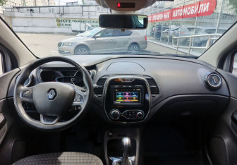 Подержанный автомобиль Renault Kaptur 2020 года (13 фото)