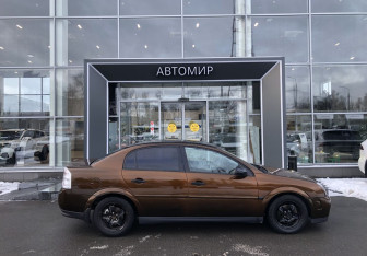 Подержанный автомобиль Opel Vectra Sedan 2004 года (4 фото)