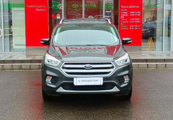 Подержанный автомобиль Ford Kuga 2018 года (2 фото)