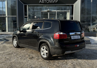 Подержанный автомобиль Chevrolet Orlando 2013 года (7 фото)