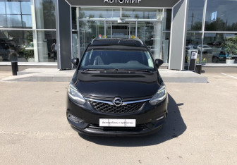 Подержанный автомобиль Opel Zafira Minivan 2016 года (2 фото)