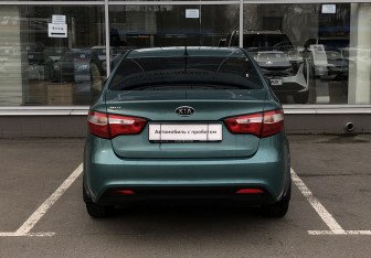 Подержанный автомобиль Kia Rio Sedan 2012 года (6 фото)