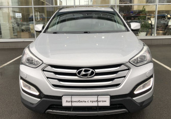 Подержанный автомобиль Hyundai Santa Fe 2014 года (2 фото)