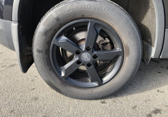 Подержанный автомобиль Volkswagen Tiguan 2013 года (16 фото)