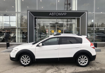 Подержанный автомобиль DongFeng H30 Cross 2015 года (8 фото)