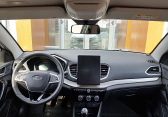 Подержанный автомобиль LADA (ВАЗ) Vesta Sedan 2023 года (11 фото)