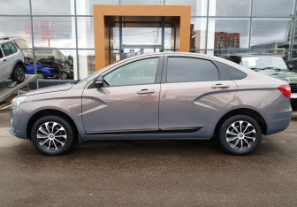 Подержанный автомобиль LADA (ВАЗ) Vesta Sedan 2016 года (8 фото)