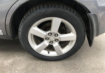 Подержанный автомобиль Mitsubishi Outlander 2008 года (15 фото)