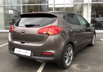 Подержанный автомобиль Kia Ceed Hatchback 2013 года (5 фото)