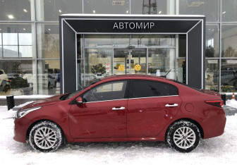 Подержанный автомобиль Kia Rio Sedan 2019 года (8 фото)