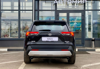Новый Toyota RAV4 2025 (5 фото)