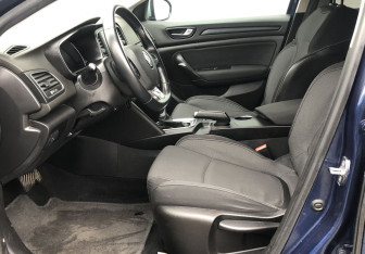 Подержанный автомобиль Renault Megane Wagon 2019 года (9 фото)