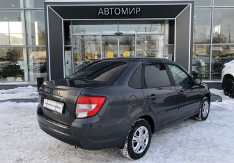 Подержанный автомобиль LADA (ВАЗ) Granta Sedan 2020 года (5 фото)
