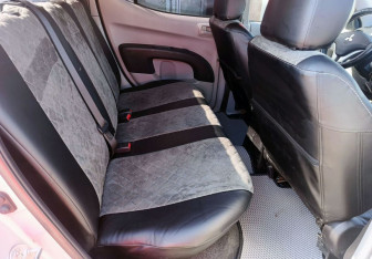 Подержанный автомобиль Mitsubishi L200 2011 года (15 фото)