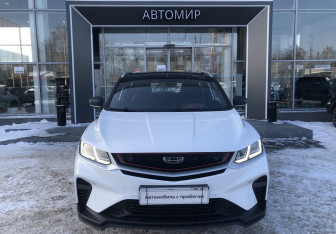 Подержанный автомобиль Geely Coolray 2022 года (2 фото)