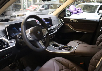 Новый BMW X5 2025 (10 фото)