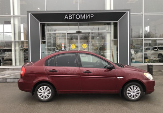 Подержанный автомобиль Hyundai Verna Sedan 2007 года (4 фото)