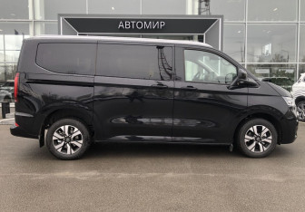 Новый Volkswagen Caravelle 2025 (4 фото)