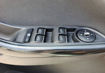 Подержанный автомобиль Ford Focus Sedan 2013 года (18 фото)