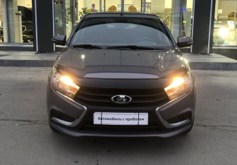 Подержанный автомобиль LADA (ВАЗ) Vesta Sedan 2017 года (2 фото)