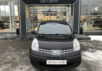 Подержанный автомобиль Nissan Note 2007 года (2 фото)