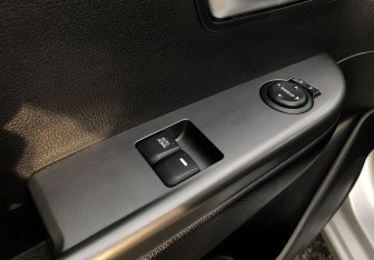 Подержанный автомобиль Kia Rio Sedan 2016 года (13 фото)