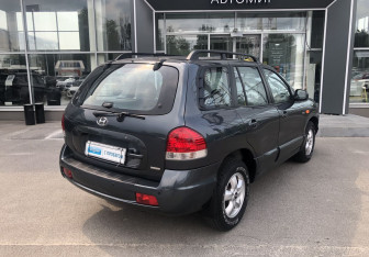 Подержанный автомобиль Hyundai Santa Fe 2008 года (5 фото)