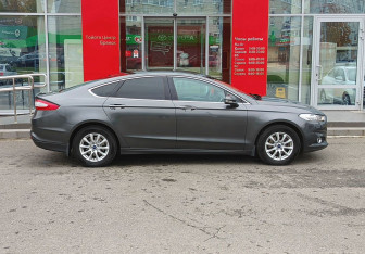 Подержанный автомобиль Ford Mondeo Sedan 2016 года (4 фото)