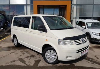 Подержанный автомобиль Volkswagen Transporter Minivan 2004 года (3 фото)