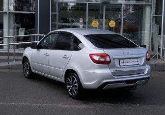 Подержанный автомобиль LADA (ВАЗ) Granta Liftback 2024 года (7 фото)