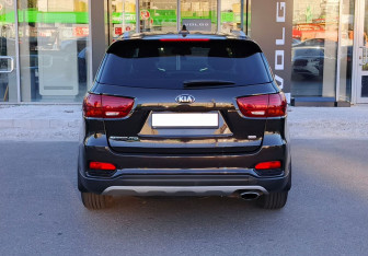 Подержанный автомобиль Kia Sorento 2019 года (6 фото)