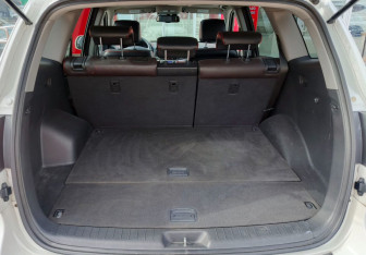 Подержанный автомобиль Hyundai Santa Fe 2009 года (12 фото)