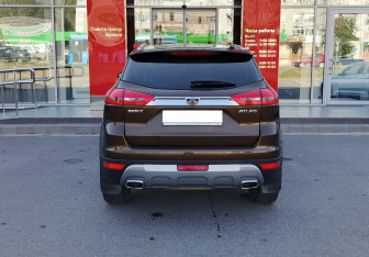 Подержанный автомобиль Geely Atlas 2019 года (6 фото)