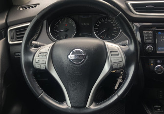Подержанный автомобиль Nissan Qashqai 2014 года (12 фото)