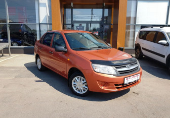 Подержанный автомобиль LADA (ВАЗ) Granta Sedan 2013 года (3 фото)