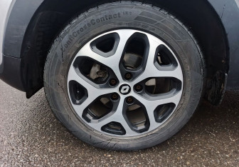 Подержанный автомобиль Renault Kaptur 2019 года (10 фото)