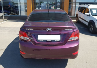 Подержанный автомобиль Hyundai Solaris Sedan 2013 года (6 фото)