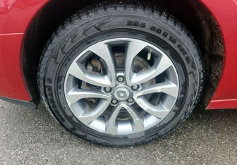 Подержанный автомобиль Renault Scenic 2011 года (10 фото)