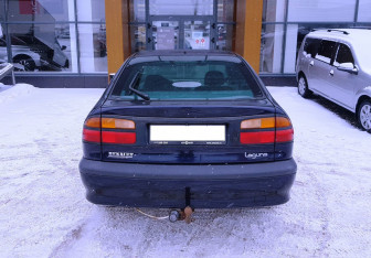 Подержанный автомобиль Renault Laguna Liftback 2000 года (6 фото)