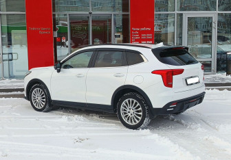 Подержанный автомобиль Haval Jolion 2024 года (7 фото)