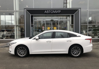 Подержанный автомобиль FAW Bestune B70 2023 года (8 фото)