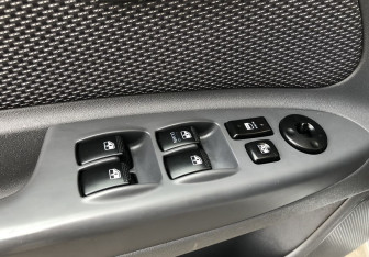 Подержанный автомобиль Kia Rio Hatchback 2009 года (13 фото)