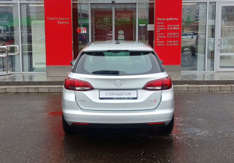 Подержанный автомобиль Opel Astra Wagon 2020 года (6 фото)