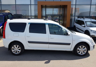 Подержанный автомобиль LADA (ВАЗ) Largus Wagon 2018 года (4 фото)