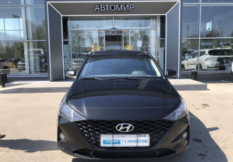Подержанный автомобиль Hyundai Solaris Sedan 2020 года (2 фото)