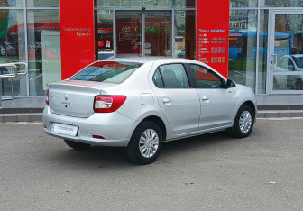 Подержанный автомобиль Renault Logan Sedan 2016 года (5 фото)