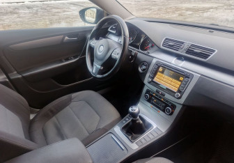Подержанный автомобиль Volkswagen Passat Wagon 2011 года (14 фото)